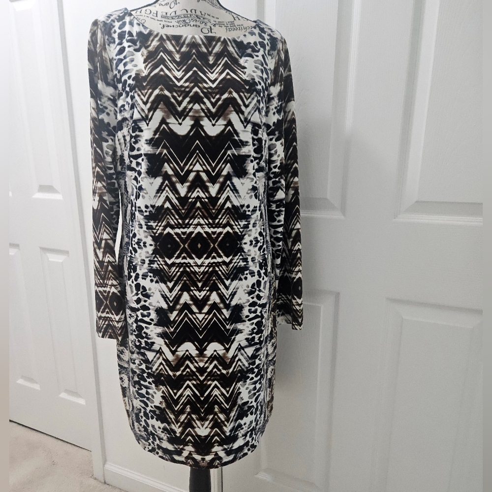 Vince Camuto Black and White Sheath Dress with Long Sleeves